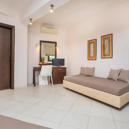 Ohana Hotell 4*