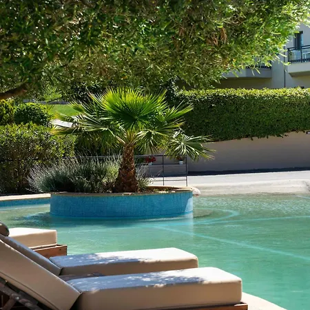 Ohana Hotell 4*