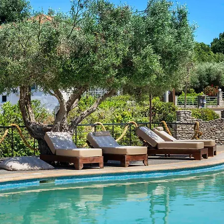 Ohana Hotell Kryopigi