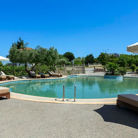 Ohana Hotell Kryopigi